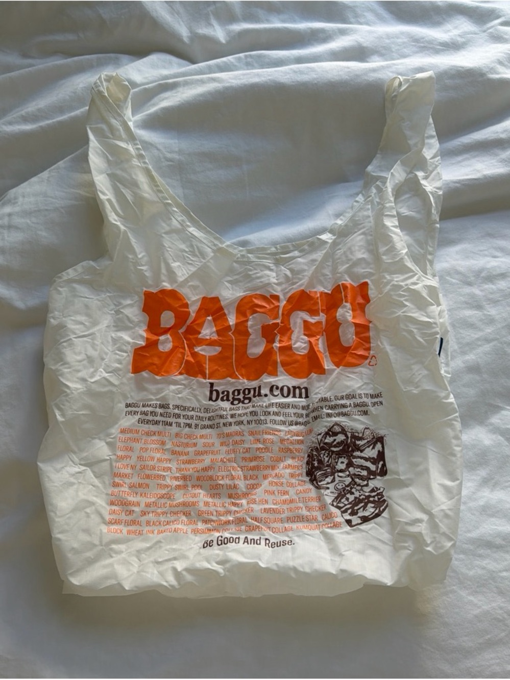 baggu orange and white reusable bag
